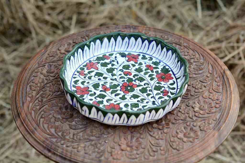 Blue pottery Apple dish IMG # 1