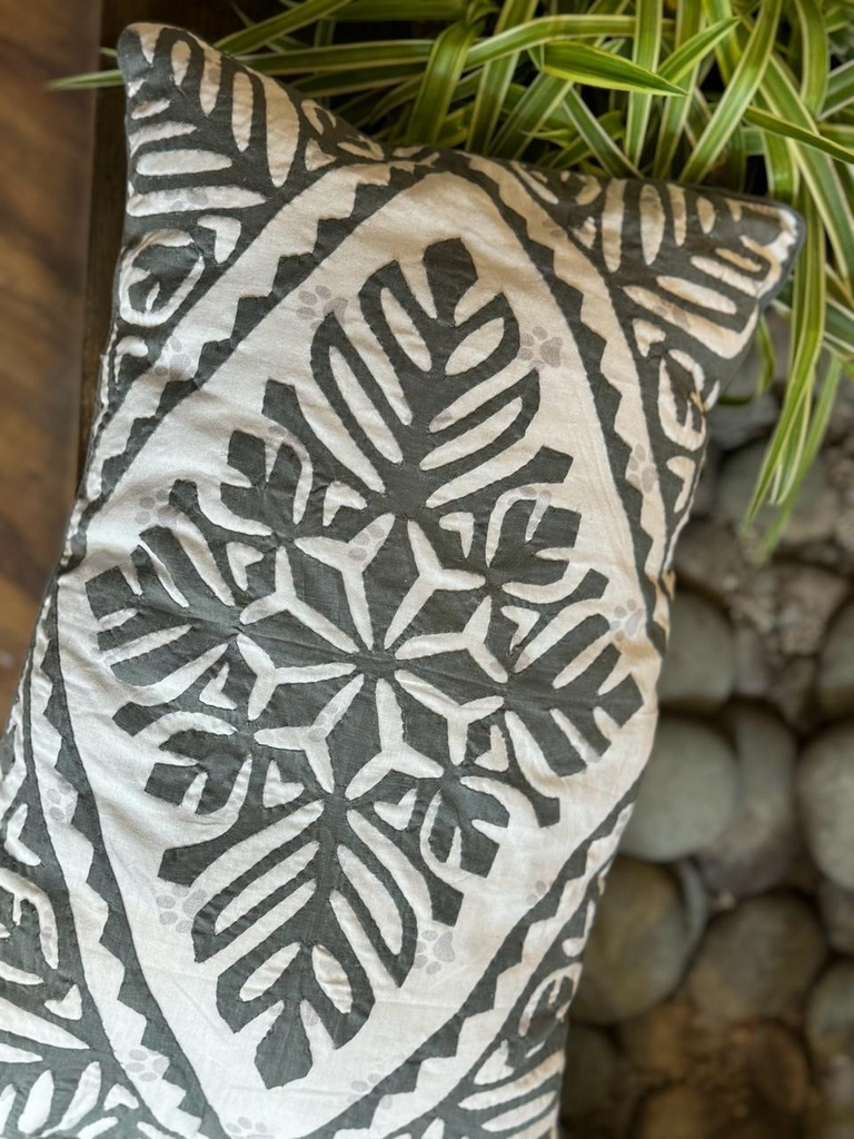 Rilli Cushion Cover