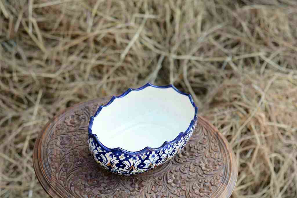 Blue pottery Fruit bowl IMG # 1