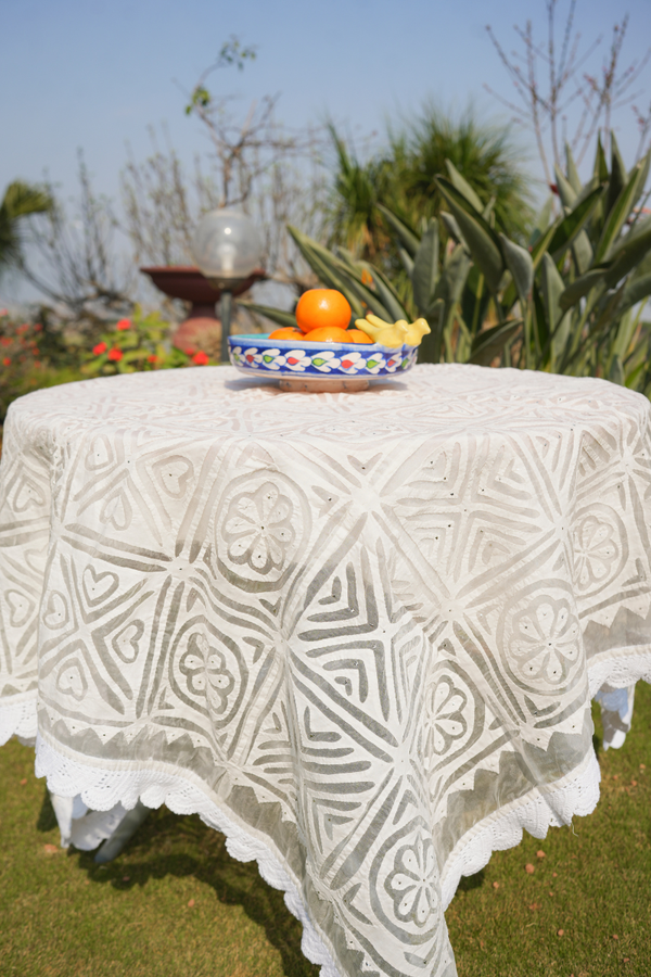 Extra image for Royal Veil Dining Set