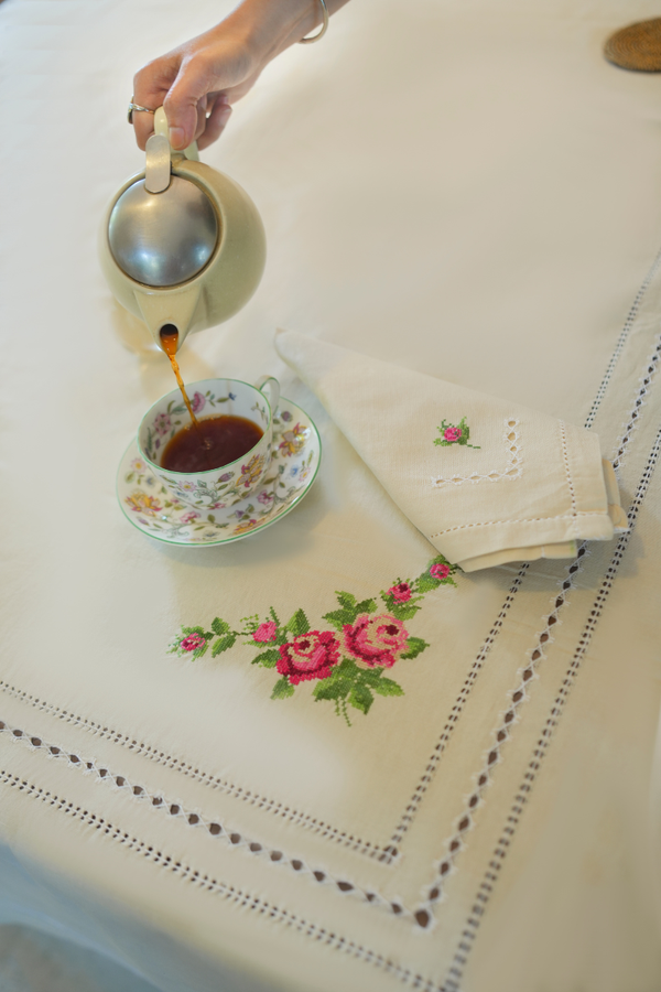 Extra image for Blossom Tarkashi Dining Sheet