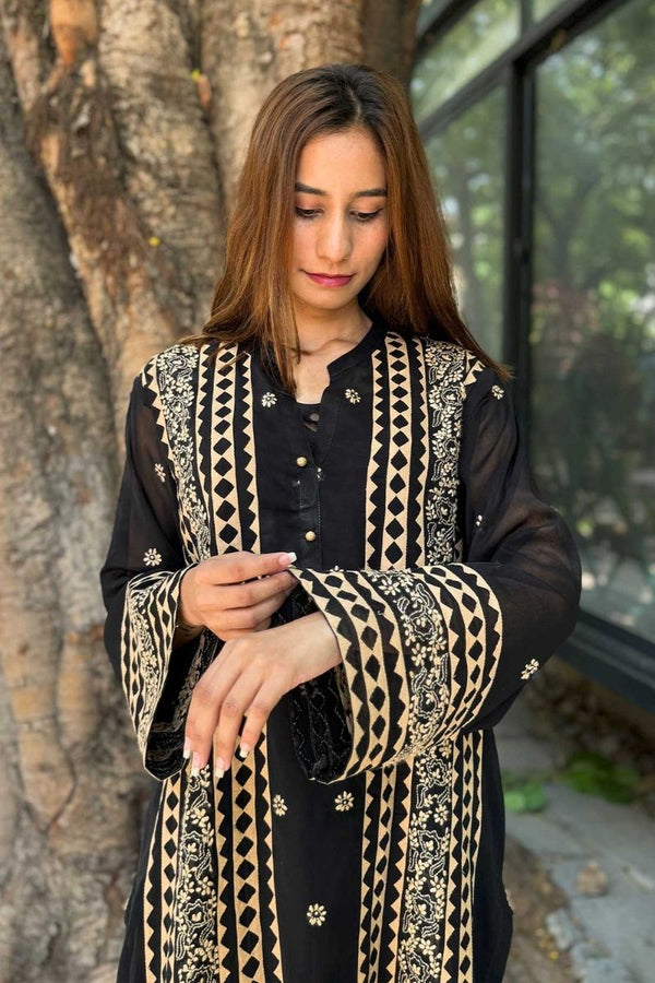 Extra image for Beige Applique Shirt