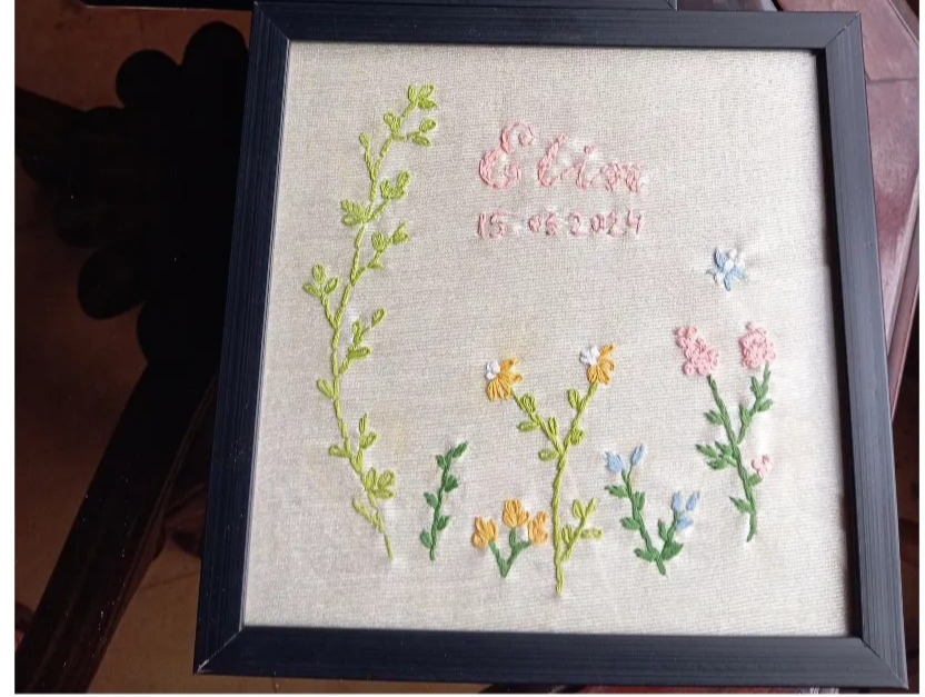 Custom name frame