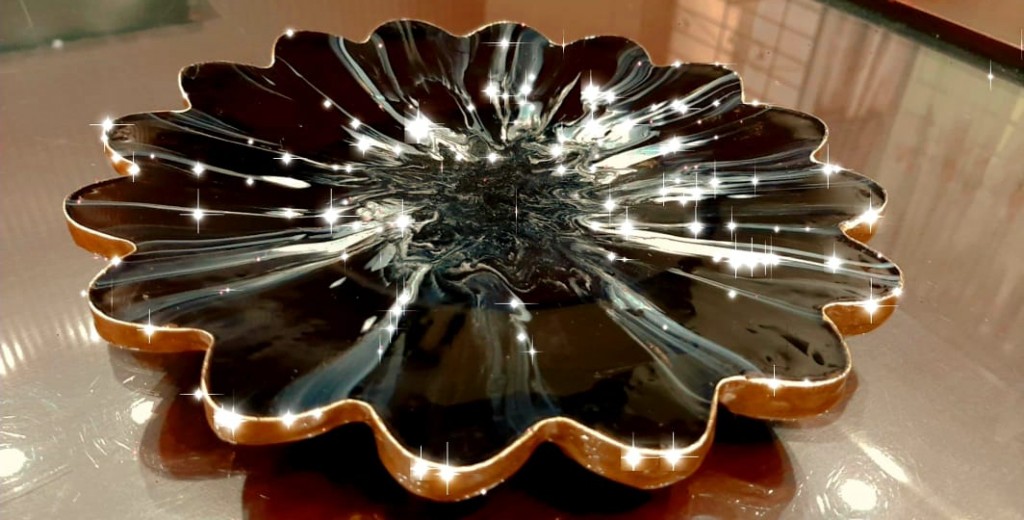 Resin vanity tray IMG # 1