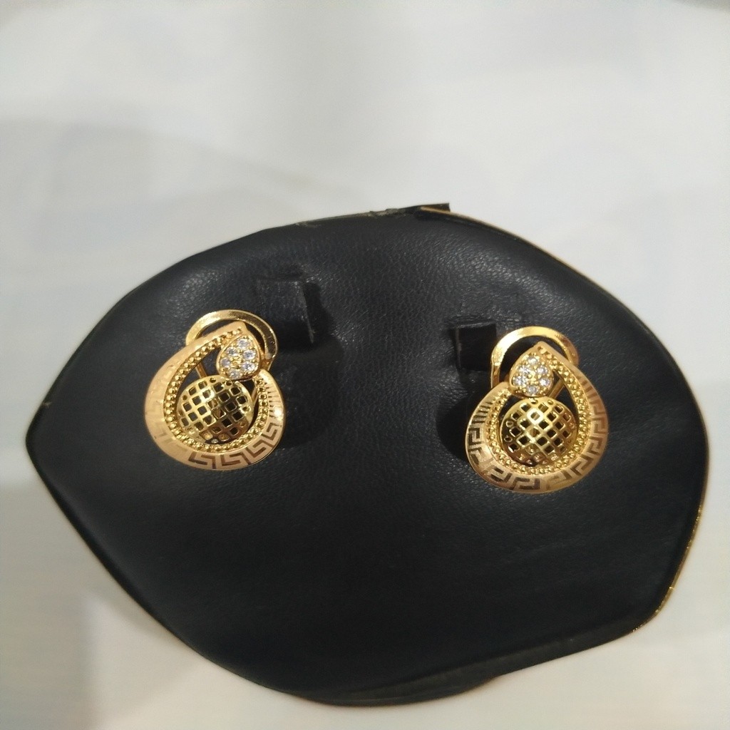 Ear studs IMG # 1