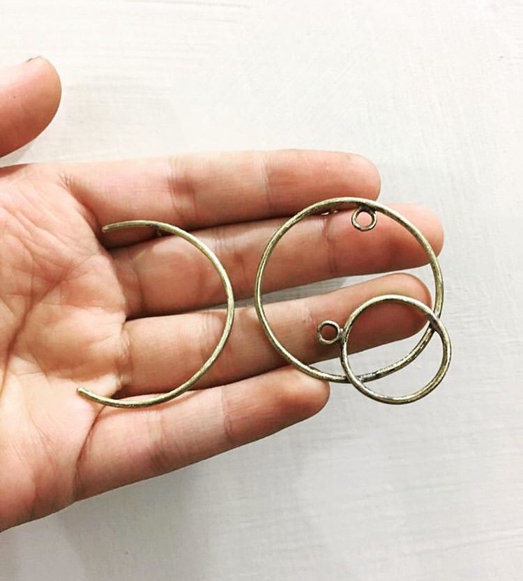 asymmetrical ear studs