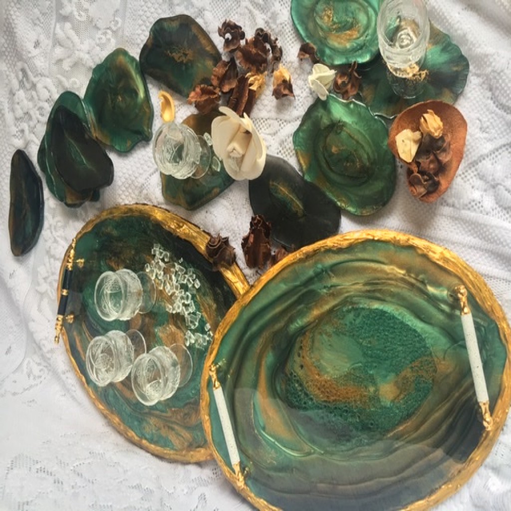 Crown Glitter Resin Tray