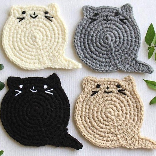 4 Kitty coasters