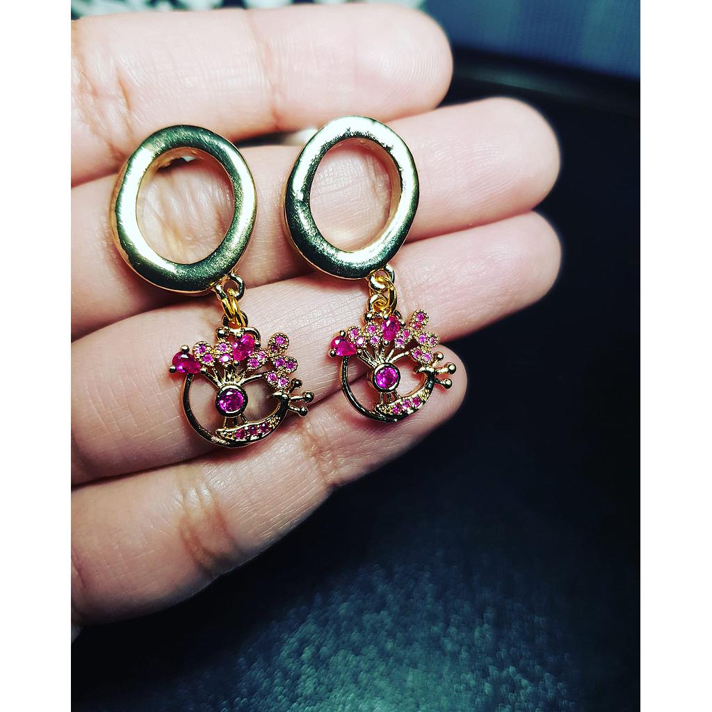 Trendy studs