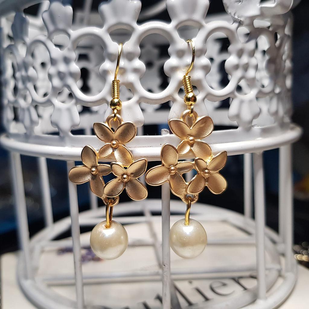 Traditional earrings