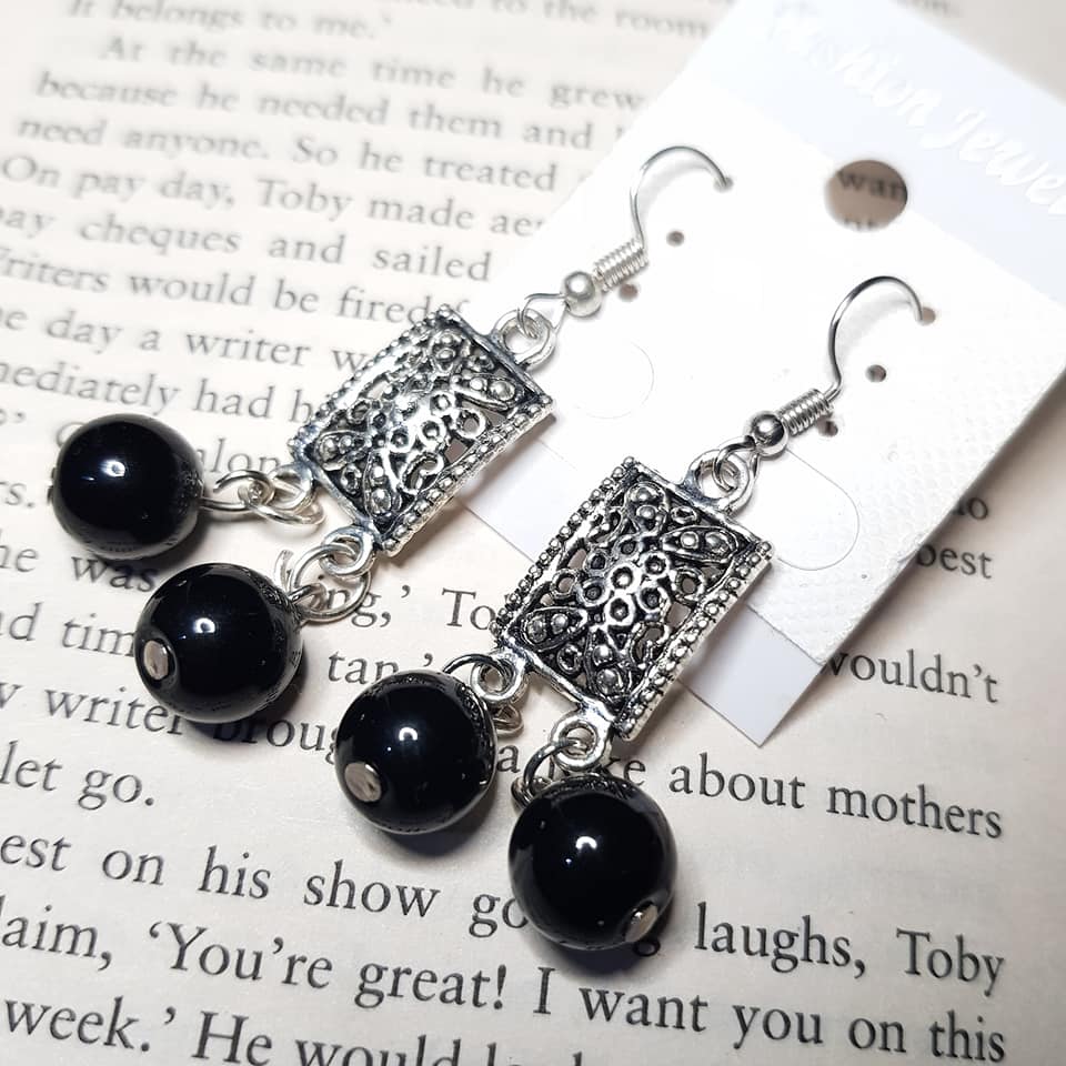 Traditional earrings
