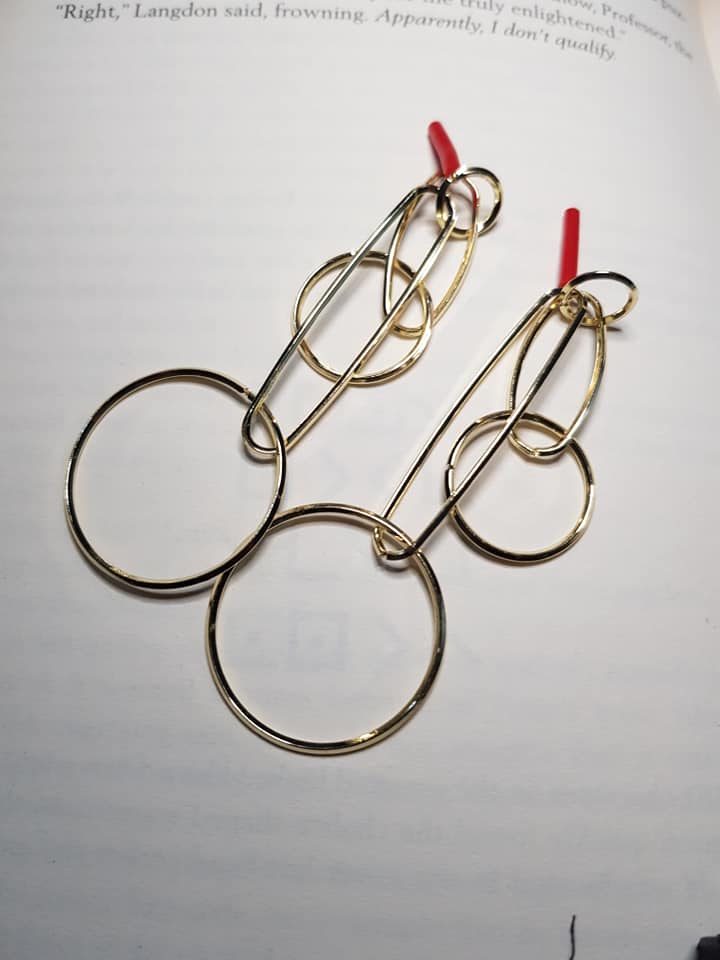 Trendy earrings
