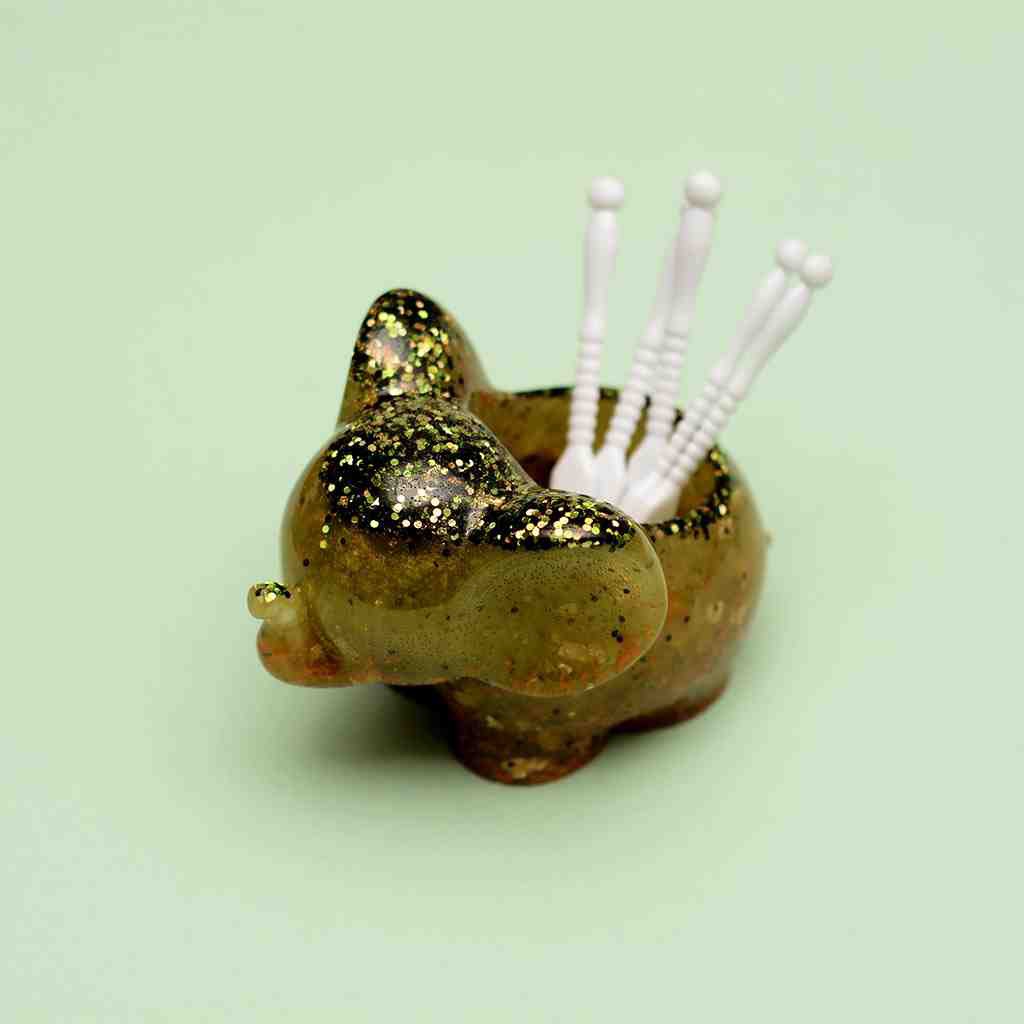 Resin Art Elephant Shaped Pen Holder