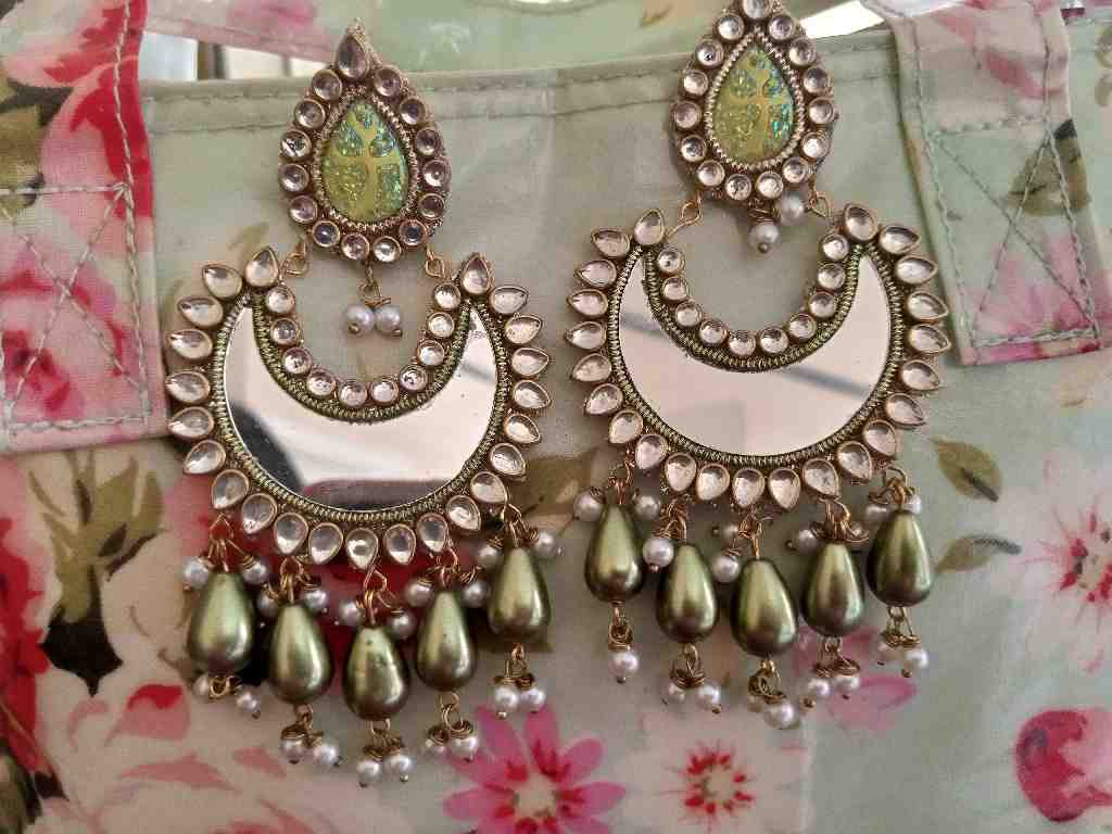 kundun Earrings