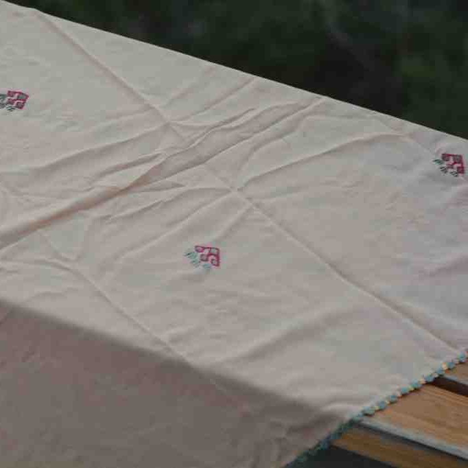 Skin Machine Embroidered Staller