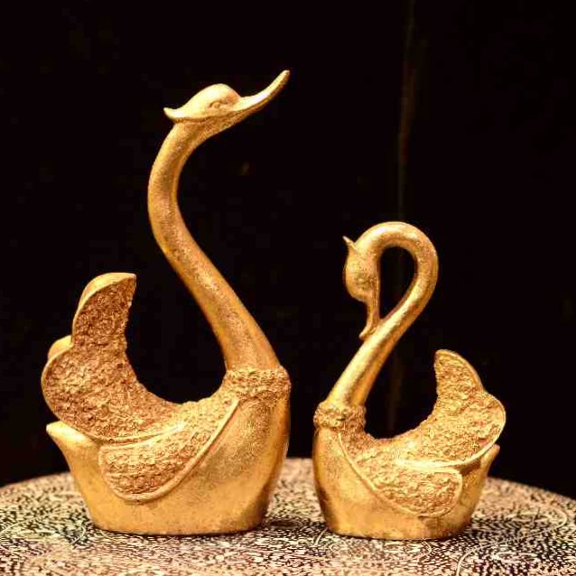 Couple Swan Statue Home Décor Sculpture Set of 2