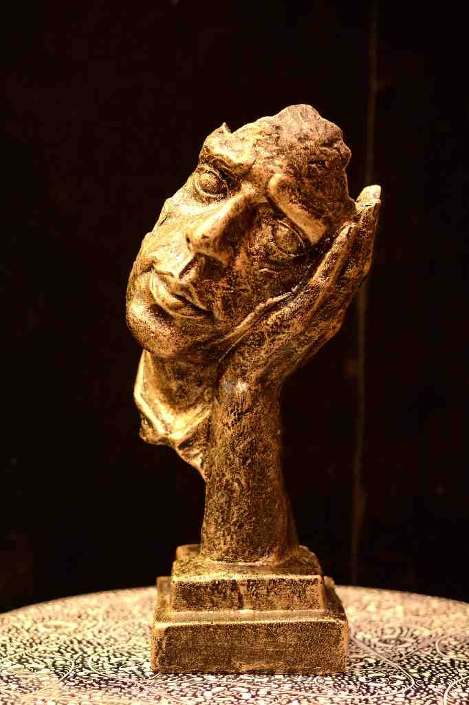 The Thinker Statue, Silence Sculpture