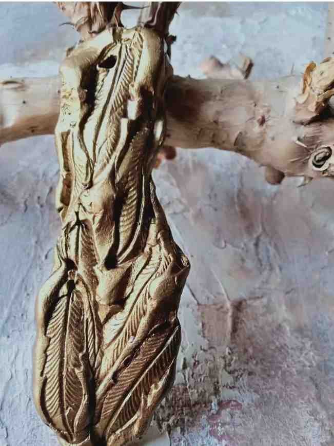 Hand sculpted pendant necklace 