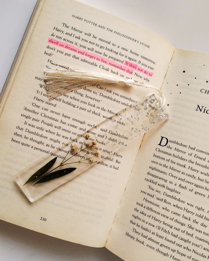 Baby Bloom Bookmark