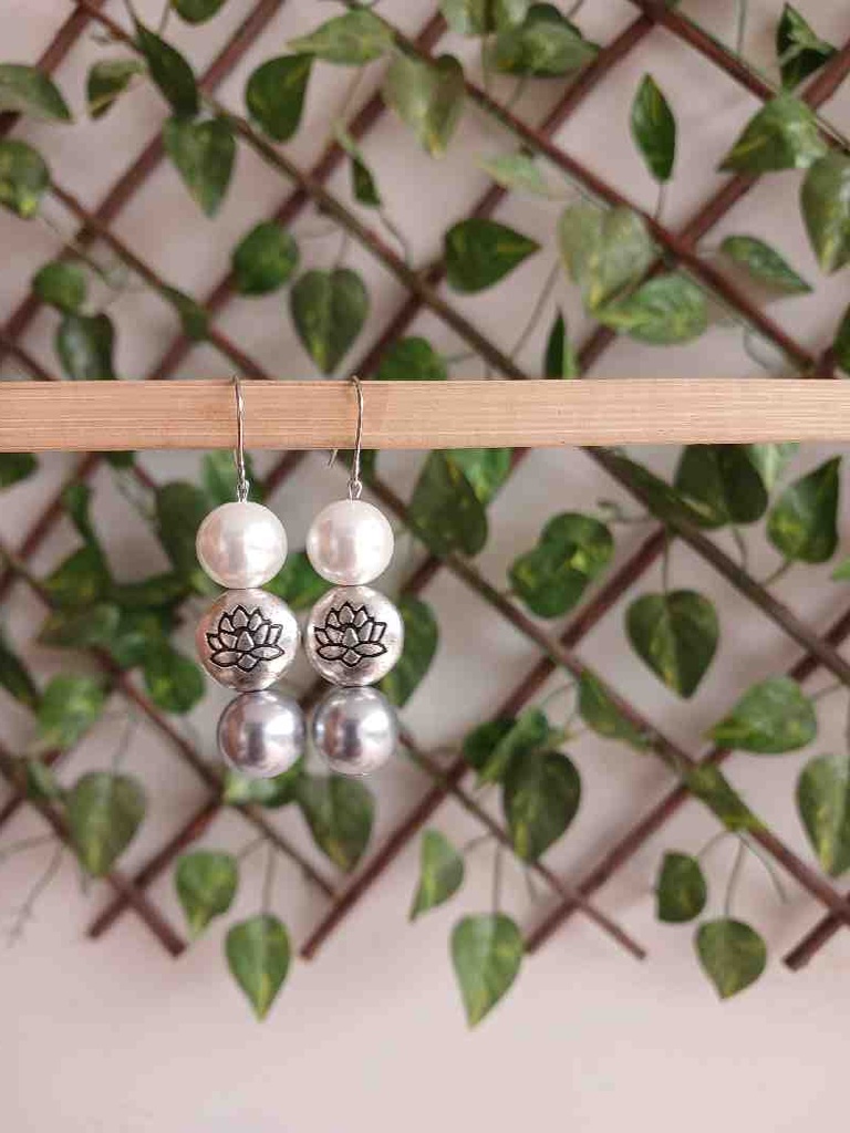 Trendy earrings 