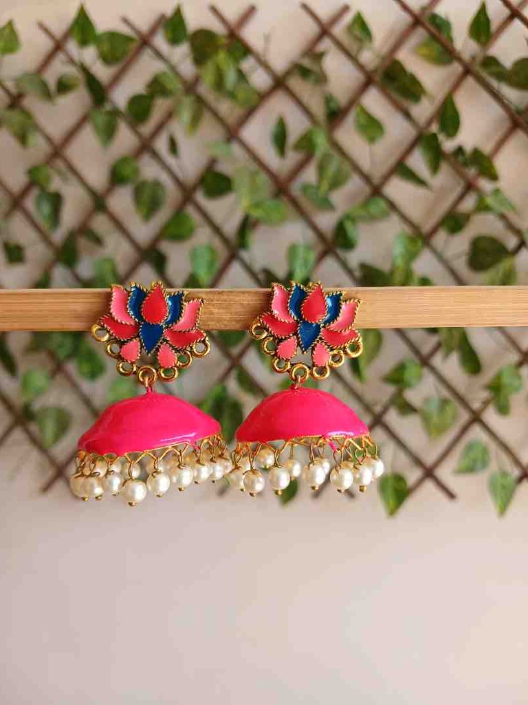 Traditional earrings 