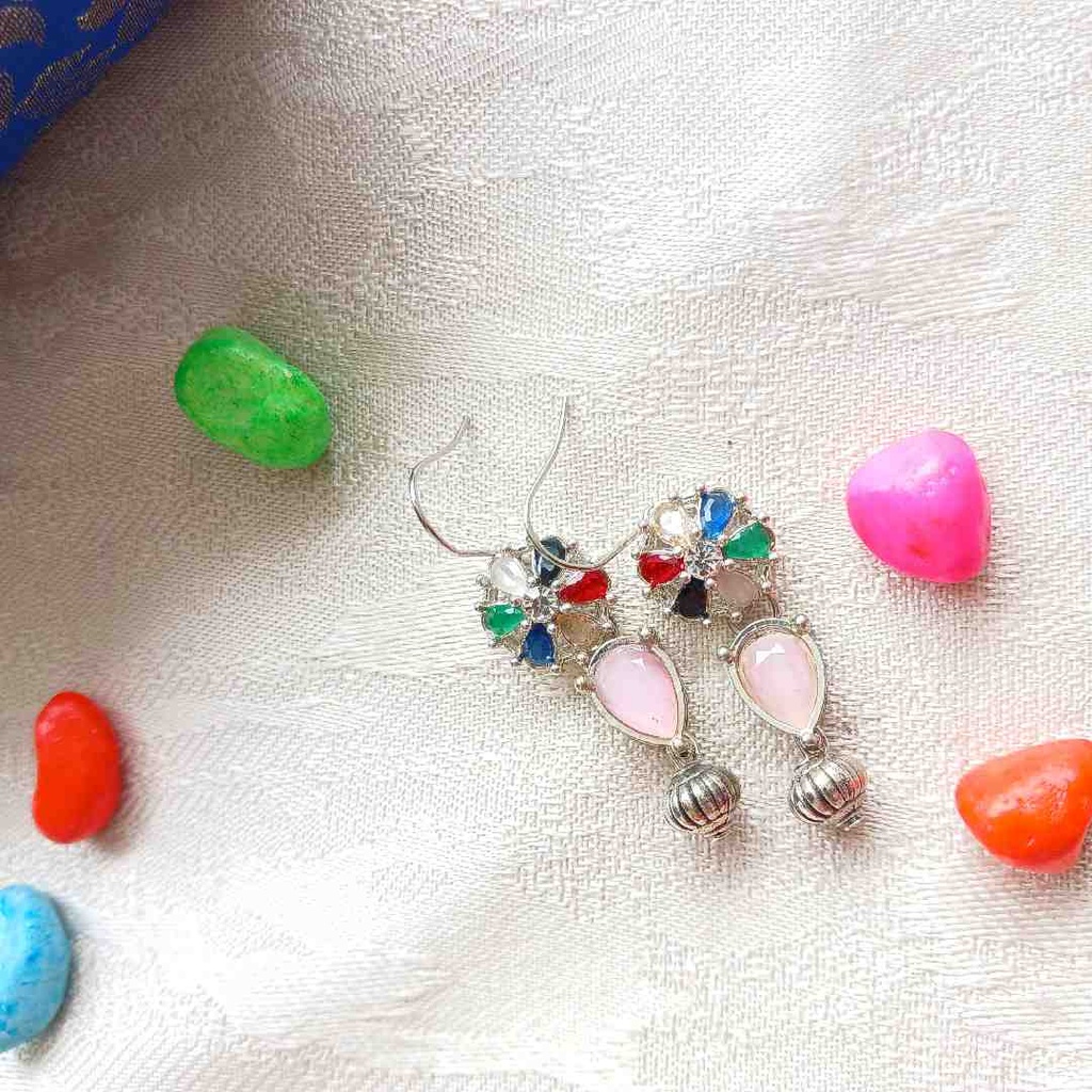 Trendy earrings 