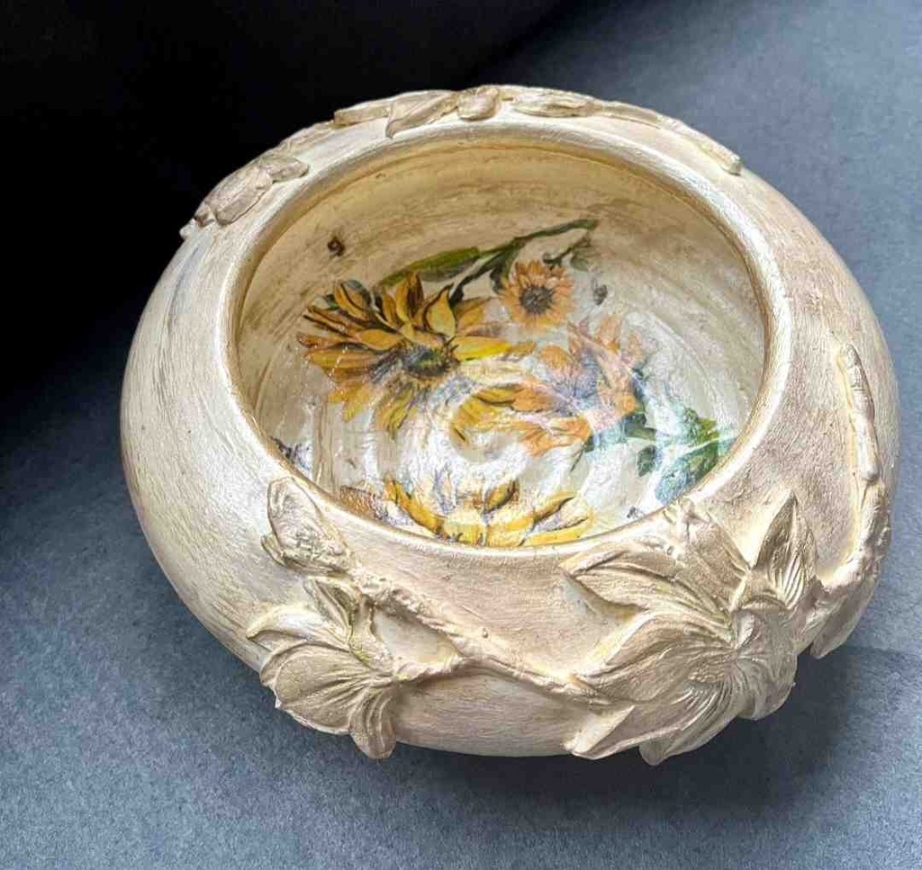 handcrafted pottery 