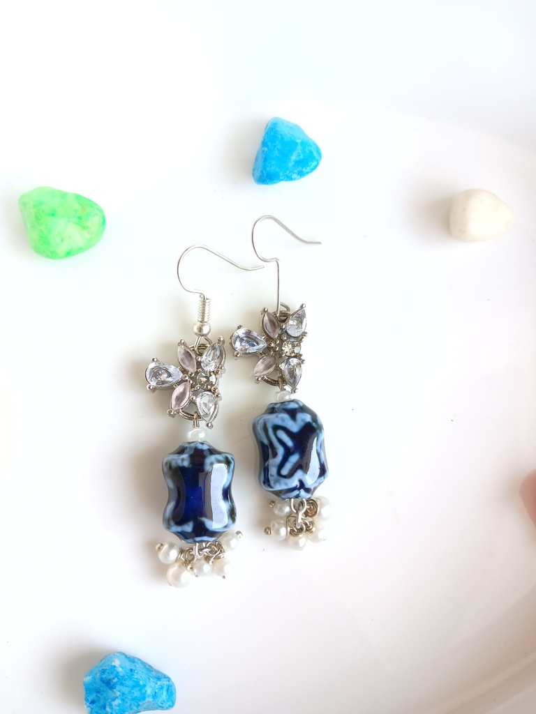 TRENDY EARRINGS