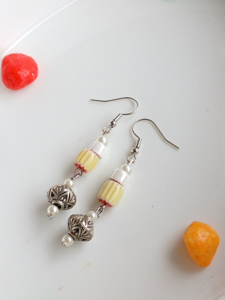 TRENDY EARRINGS