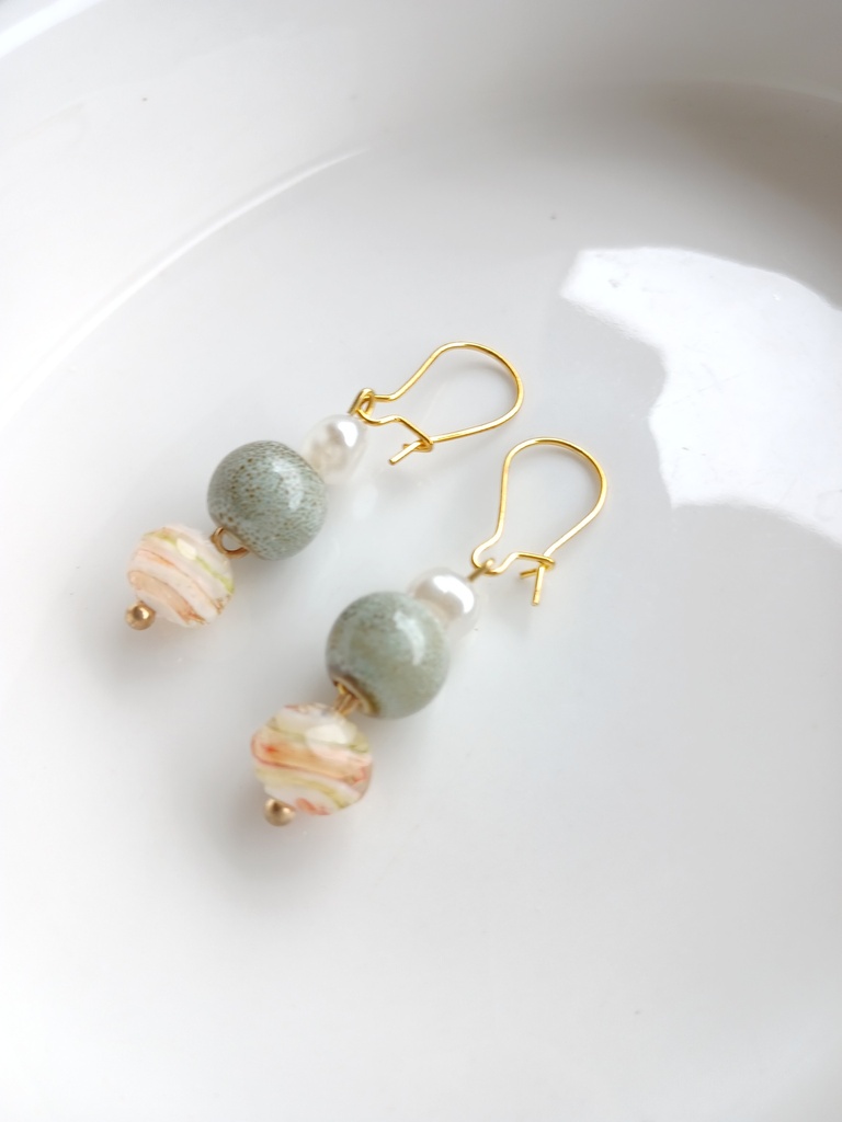 TRENDY EARRINGS