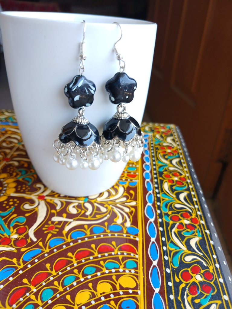 TRADITIONAL EARRINGS