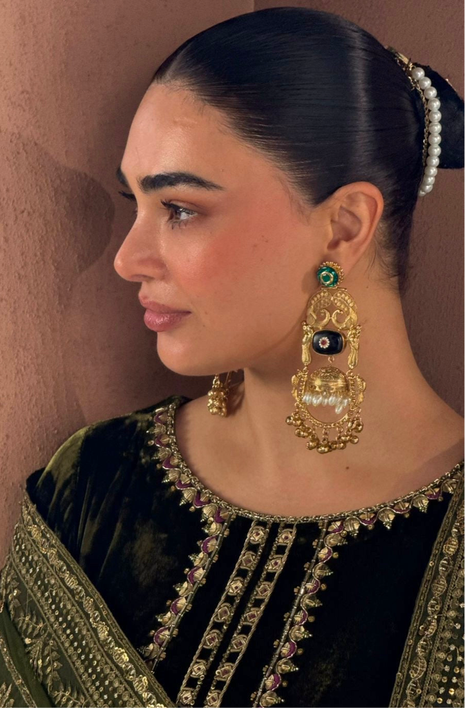 Paheli Jhumka