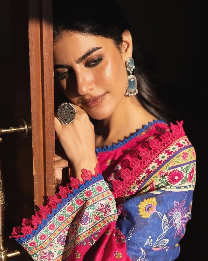 Designer look Mona Lisa stone Danglers