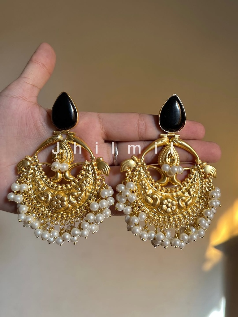 Mahrosh Chandbali