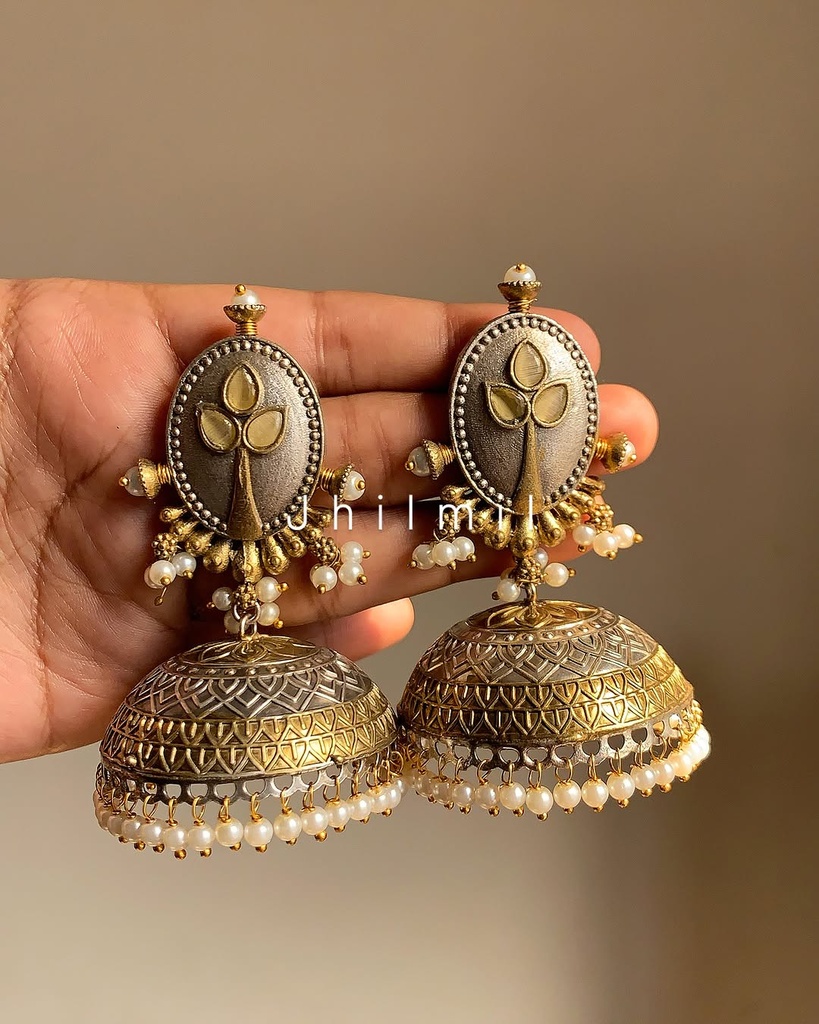 Hasrat Jhumka