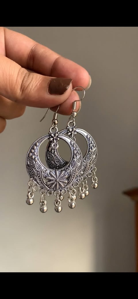 Mini Chand bali