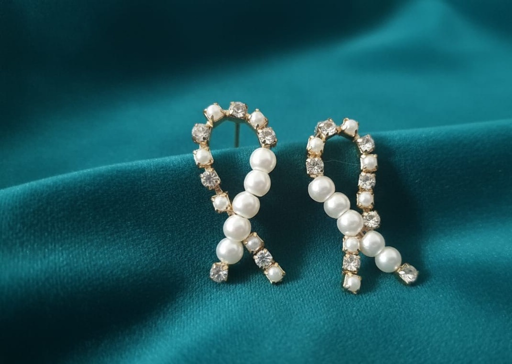 Handmade Pearl & Rhinestone Studs