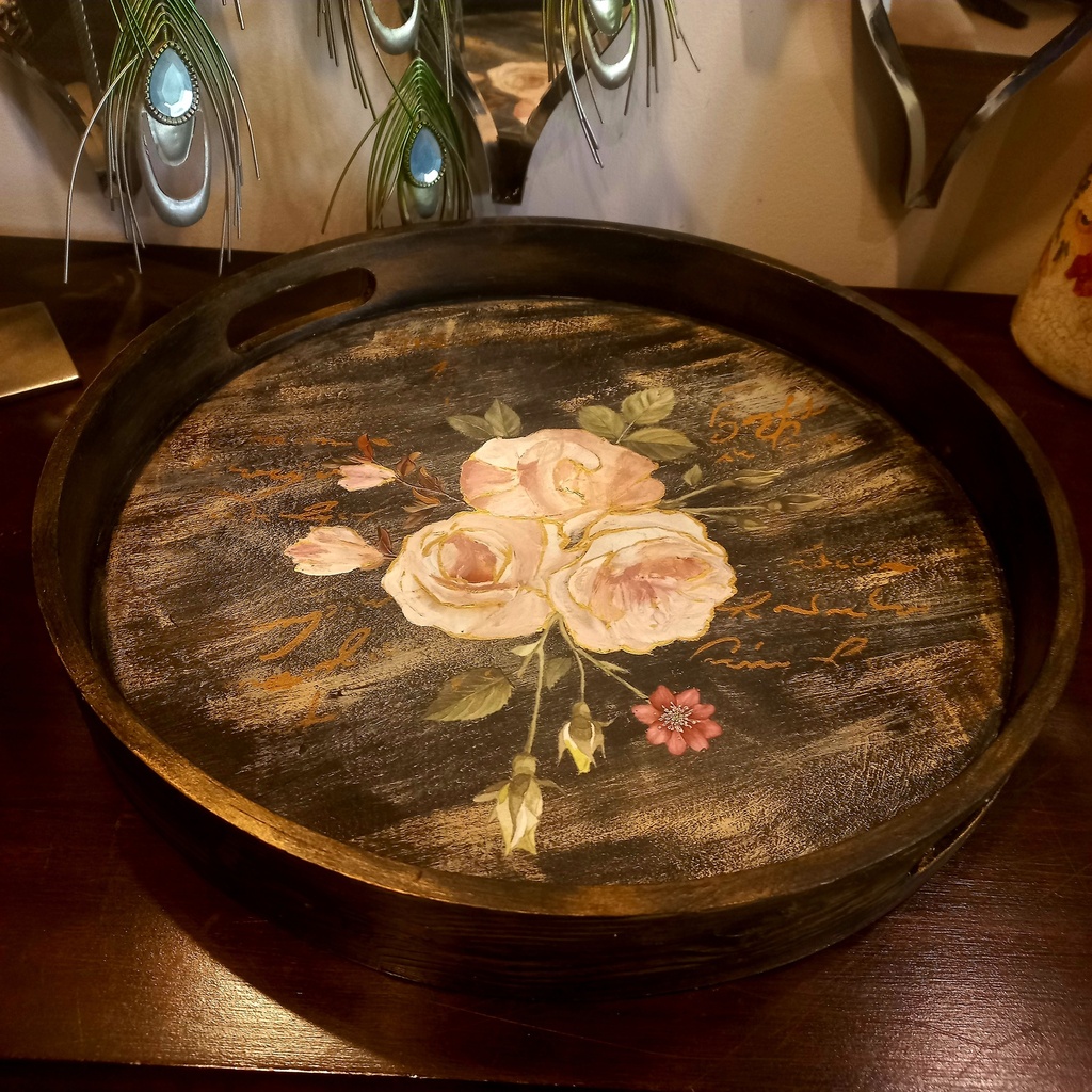 Round wooden tray