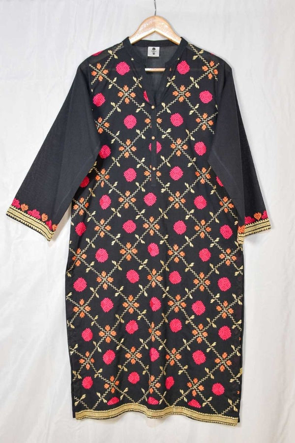 Jisti peach and white kurta