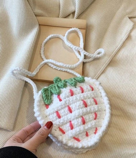 Strawberry Crochet Shoulder Bag.