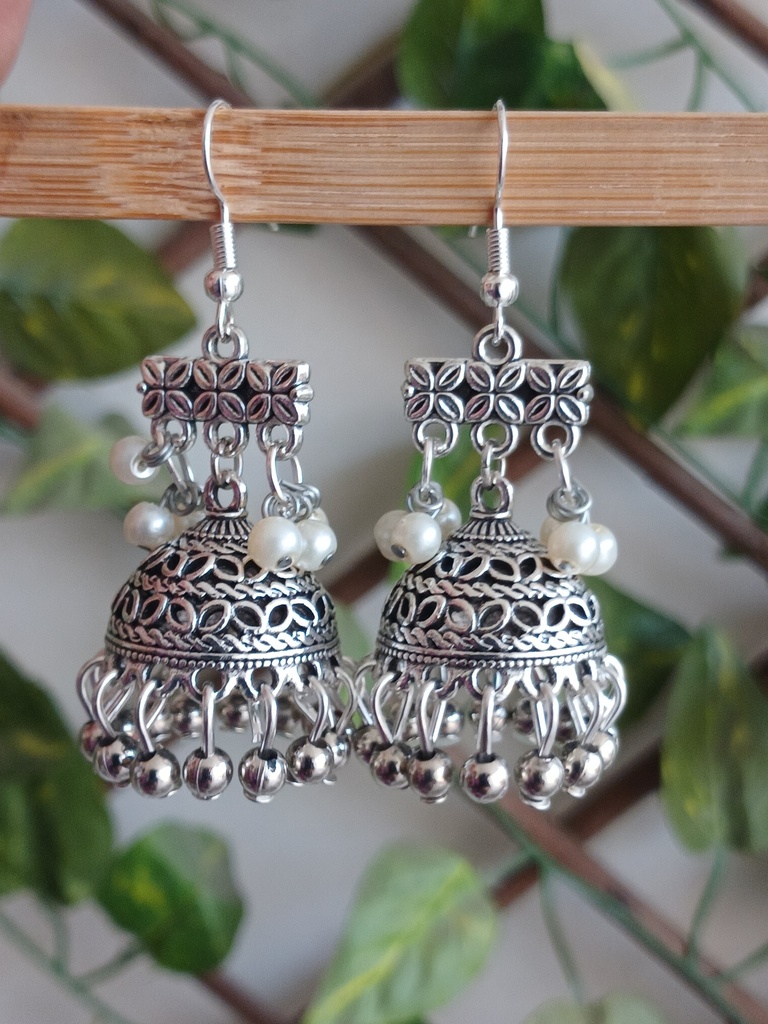 Ethnic jhumka