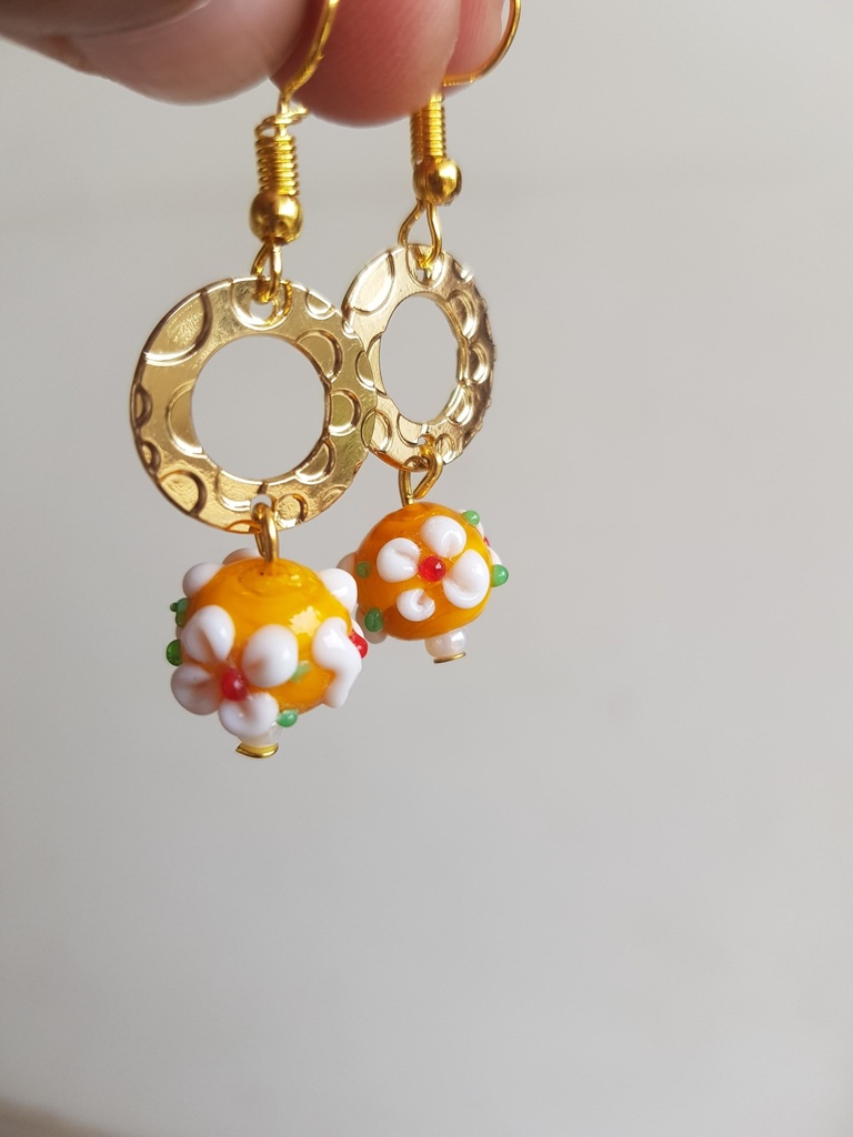 Trendy earrings
