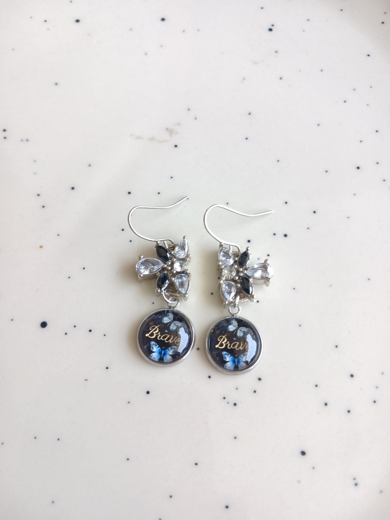 Trendy earrings