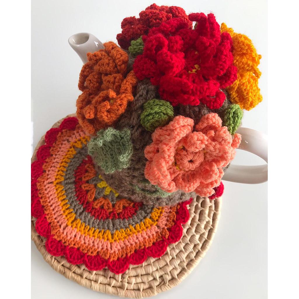 Large Teacosy and its mat