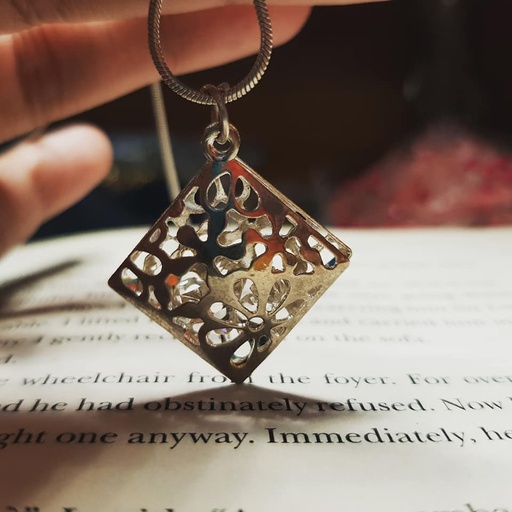 [PK3311-JW-NCK-011248] Charm pendant