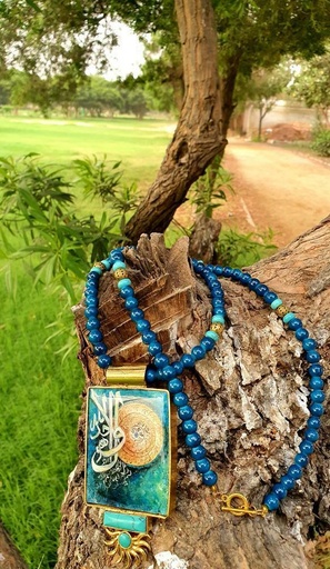 [PK2601-JW-NCK-015498] Teal calligraphy