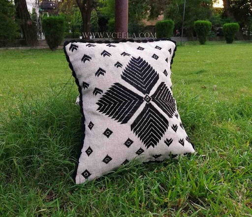 [PK5848-HM-CUS-016629] Embroidered Cushion Cover