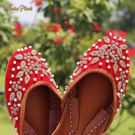 Hand Crafted Dabka Work Khussa