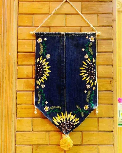 [PK4905-HM-WLH-019421] Embroidered Wall Hanging
