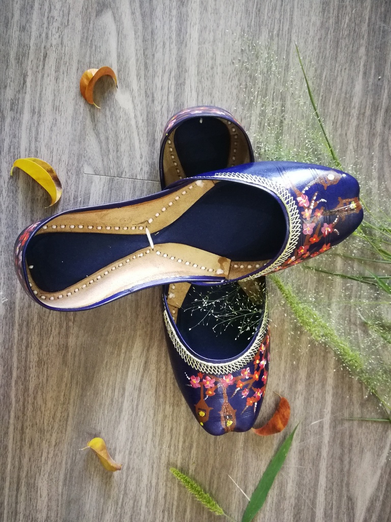 Hand Painted Floral Patels Leather Khussa | Vceela - Online marketplace ...